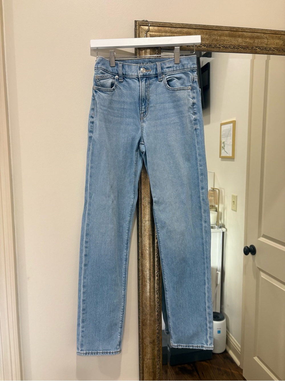 American Eagle Outfitters Light Blue Straight Leg Jeans Size 000